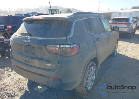 2023 Jeep Compass Latitude Lux Fwd z USA, uszkodzony, nr VIN 3C4NJDFN4PT521619